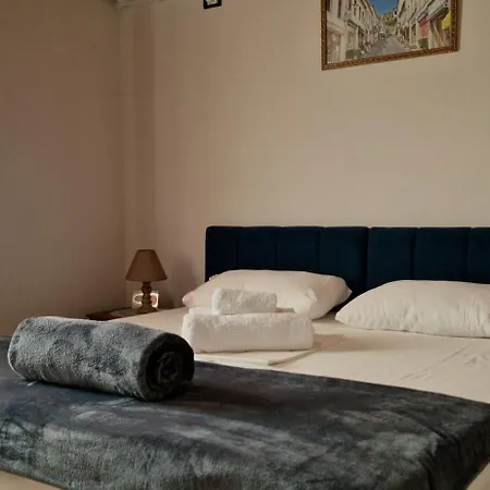 Shena בית הארחה