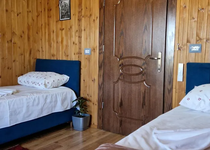 Shena בית הארחה