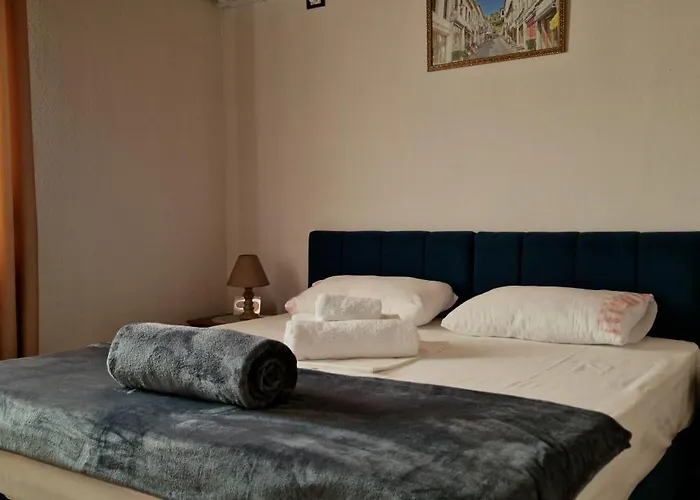 Shena בית הארחה